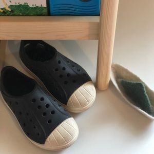 Crocs Toddler shoes size 8 Unisex